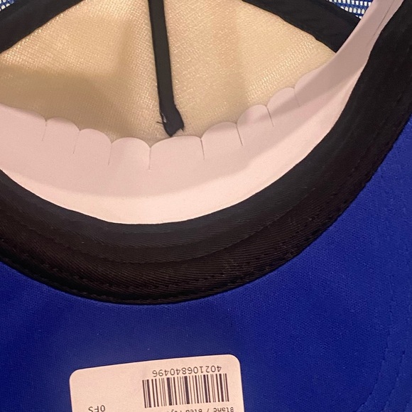 NWT! Adjustable SnapBack 💙🤍💙 listed under men's but unisex! Bad hair day? NP! - Picture 4 of 7